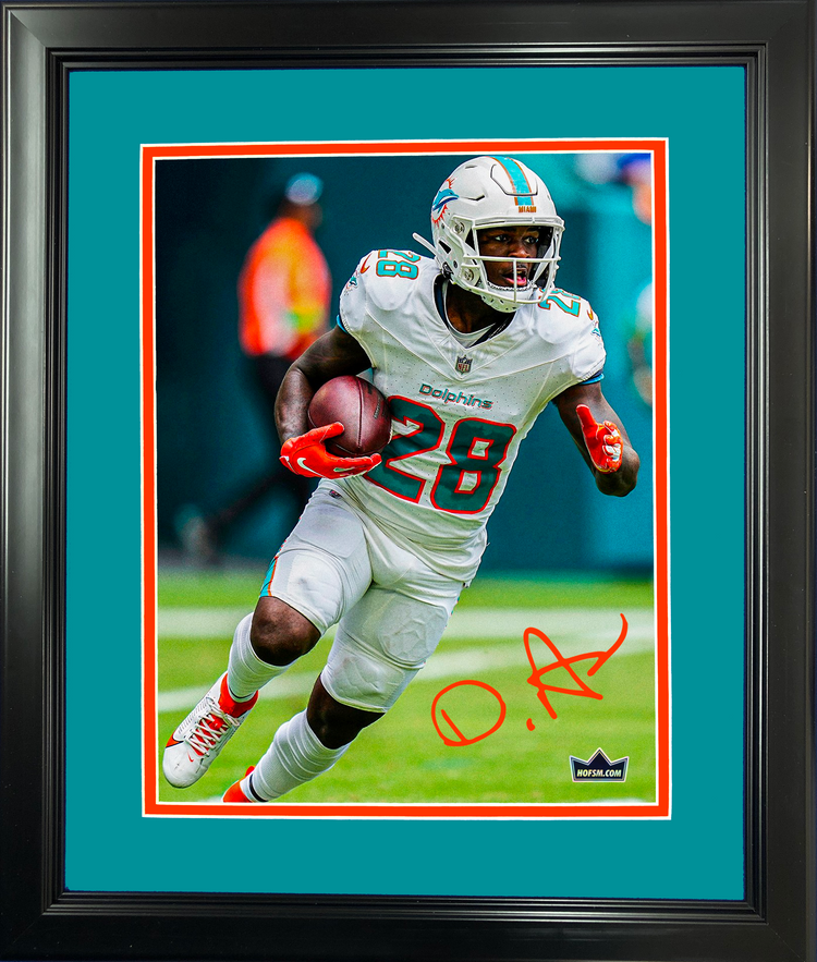 Framed De’Von Achane Miami Dolphins Facsimile Laser Engraved Signature Auto 11"x14" Football Photo HOFSM Holo