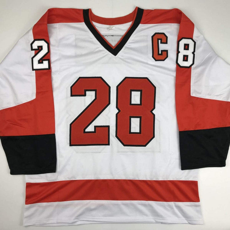 Autographed/Signed Claude Giroux Philadelphia White Hockey Jersey JSA COA