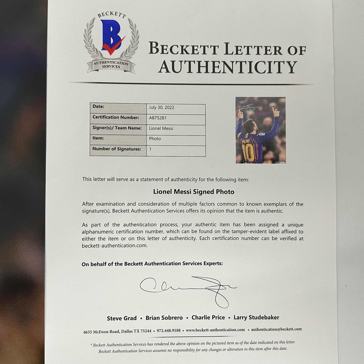 Autographed/Signed Lionel Leo Messi FC Barcelona 12x16 Soccer Photo Beckett BAS COA #2