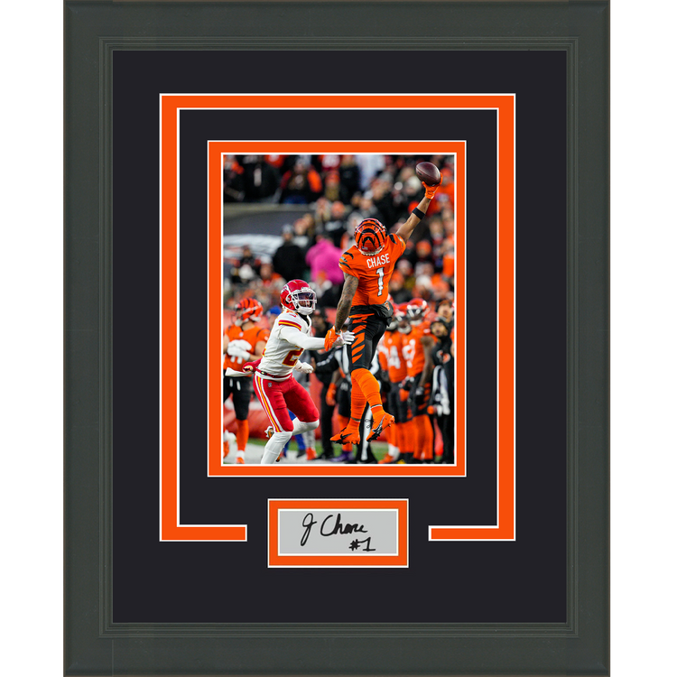 Framed Ja'Marr Chase Facsimile Laser Engraved Signature Auto Cincinnati Bengals 11x14 Football Photo