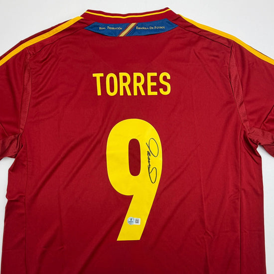 Autographed/Signed Fernando Torres Spain Red Soccer Futbol Jersey Beckett BAS COA #2