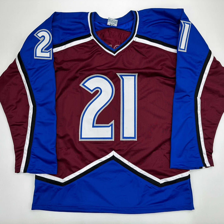 Downloaded image for product cmt80cbhq0eeqpf08mig9g2eq