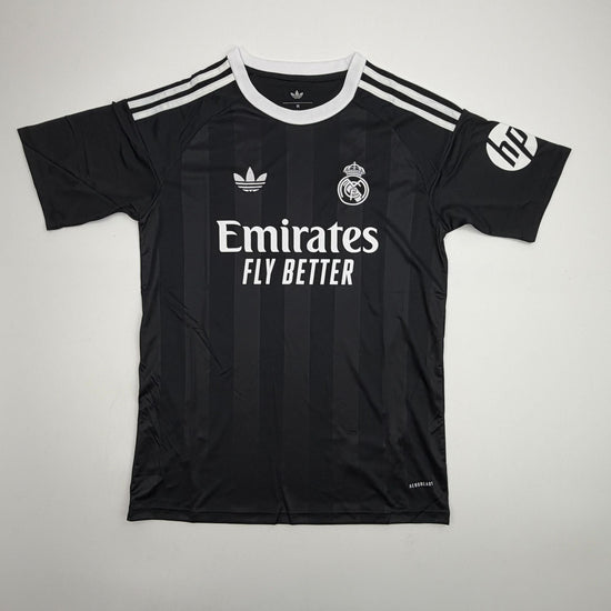 Autographed/Signed Thibaut Courtois Real Madrid Black Soccer Jersey Beckett BAS COA