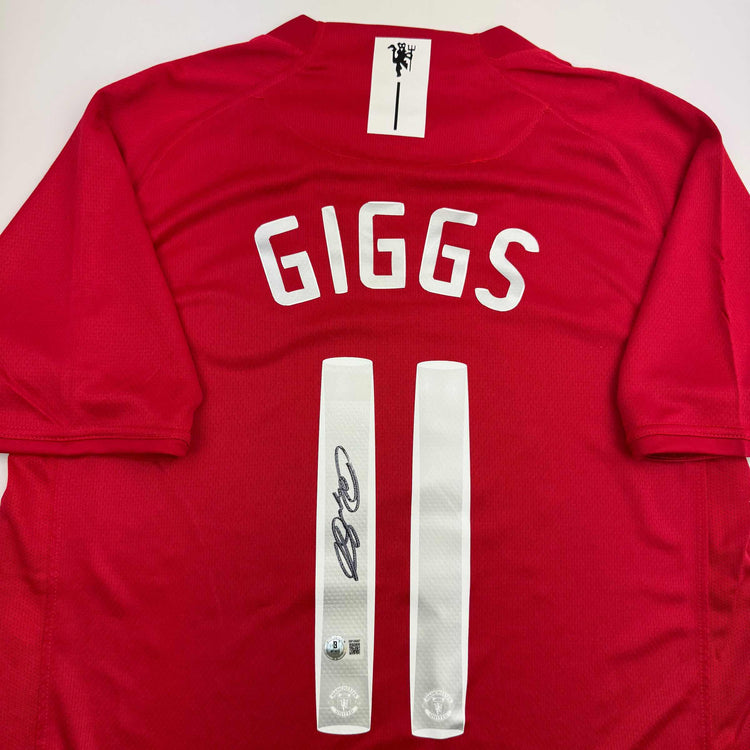 Autographed/Signed Ryan Giggs Manchester United Red Soccer Jersey Beckett BAS COA