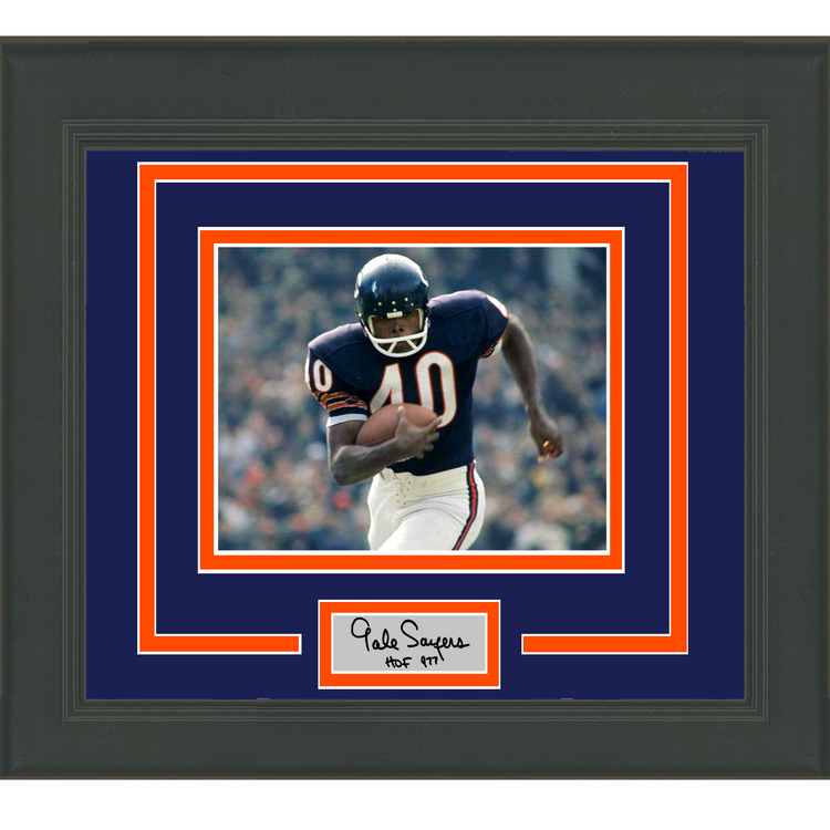 Framed Gale Sayers Facsimile Laser Engraved Signature Auto Chicago Bears 11x14 Football Photo