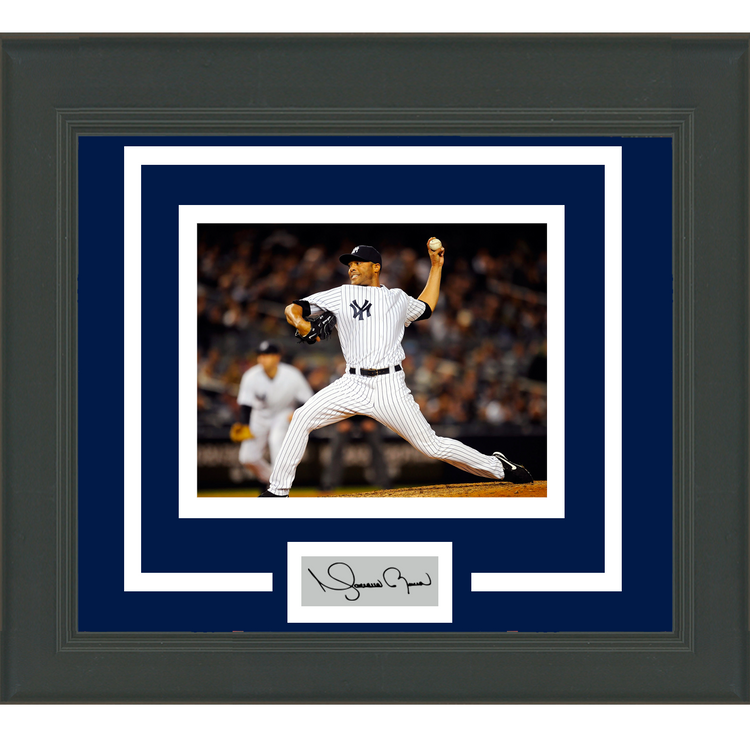 Framed Mariano Rivera Facsimile Laser Engraved Signature Auto New York Yankees 11x14 Baseball Photo